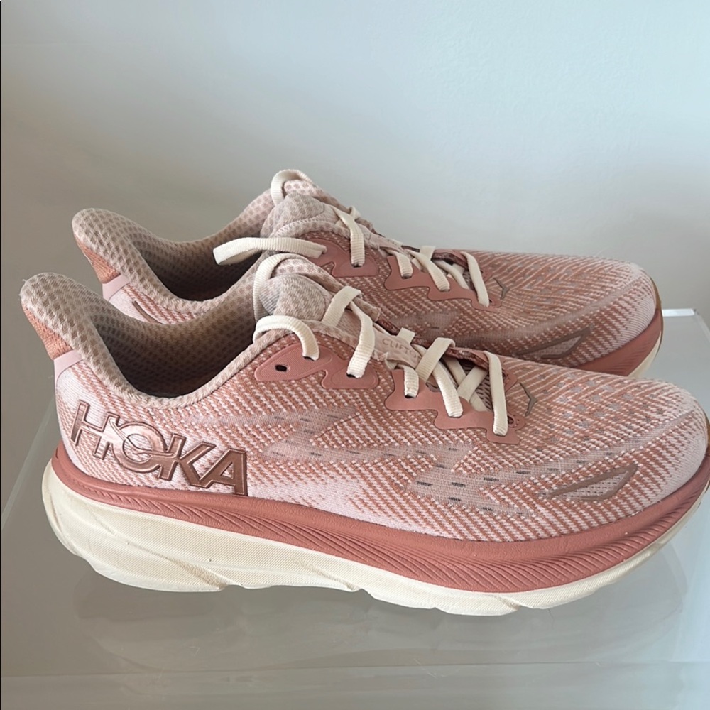 Hoka Clifton 9 Women's Pink Running Shoes